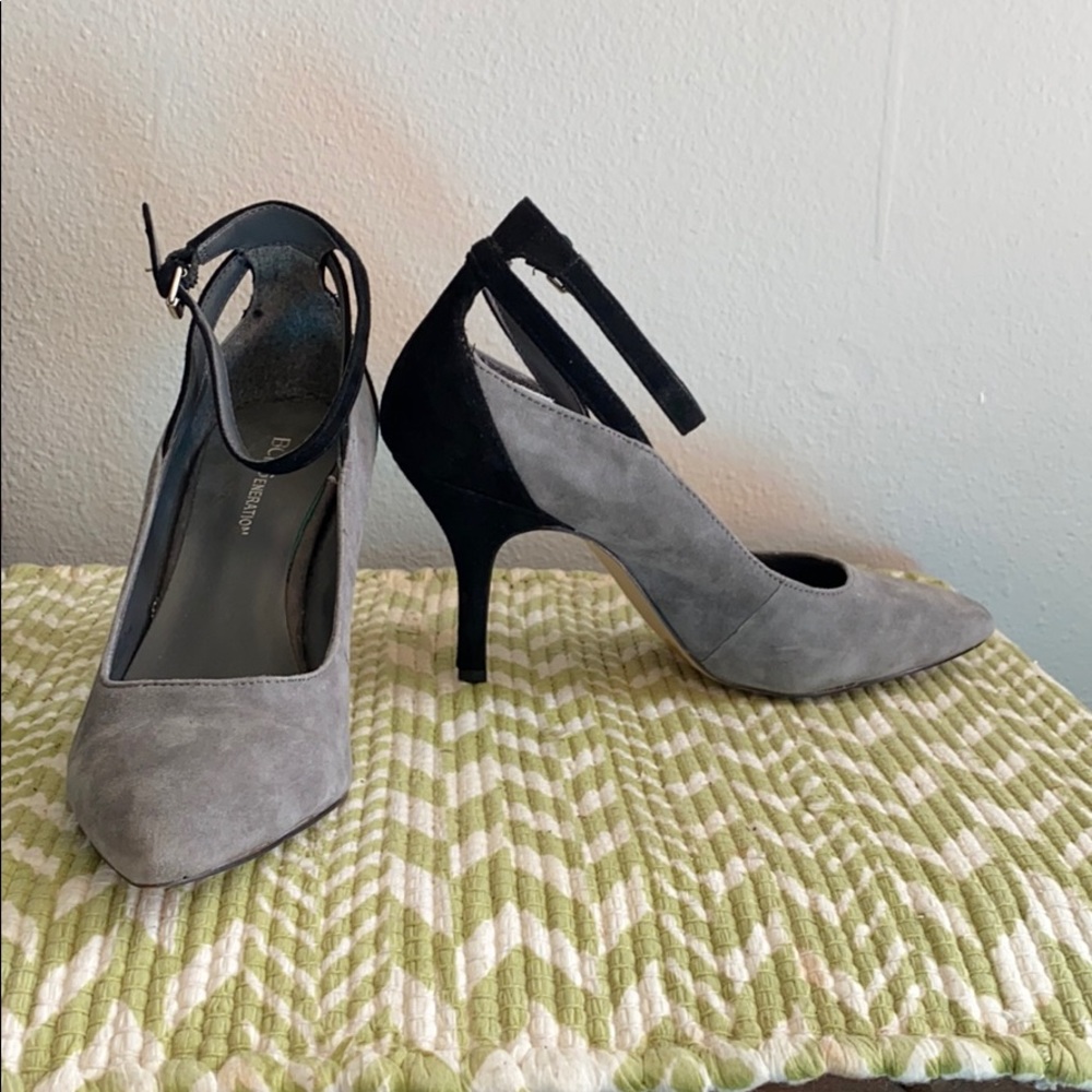 BCBG two toned suede heels
